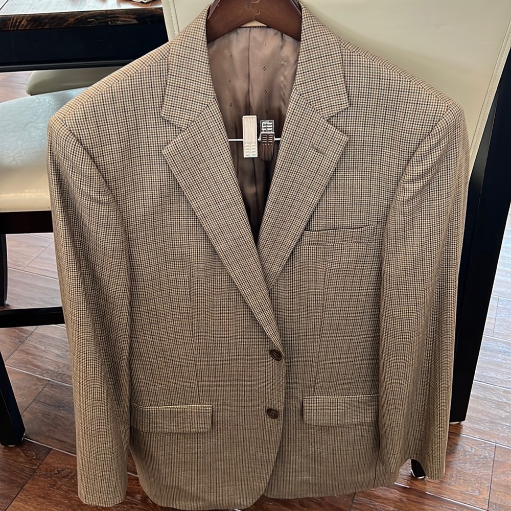 Joseph and feiss mens sports coat. 42 regular